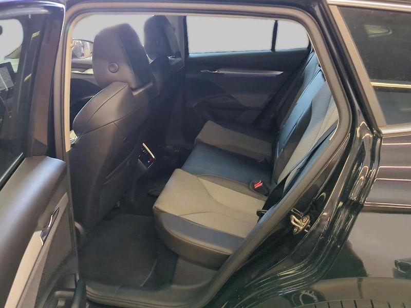 Škoda Enyaq 150kw, iV80 19ALU TZ SOH 96% - fotka 7 z 9