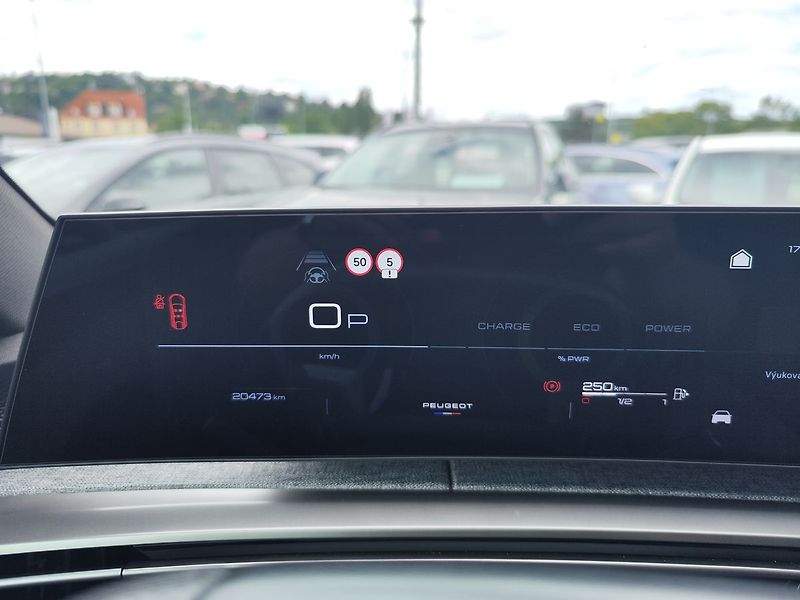 Peugeot 3008 1.2 hybrid/145kW GT e-DCS6 - fotka 20 z 40