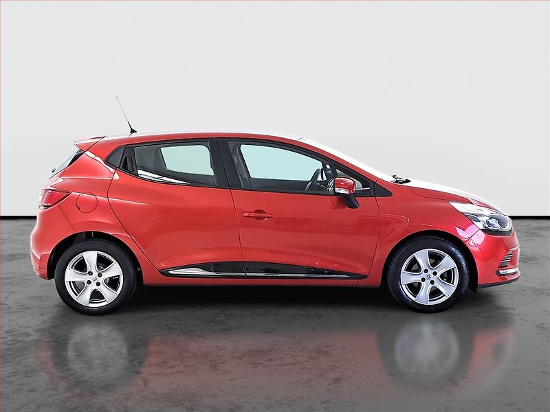 Renault Clio (2020) 0.9 TCe, ČR,1.maj, Serv.kniha - fotka 6 z 16