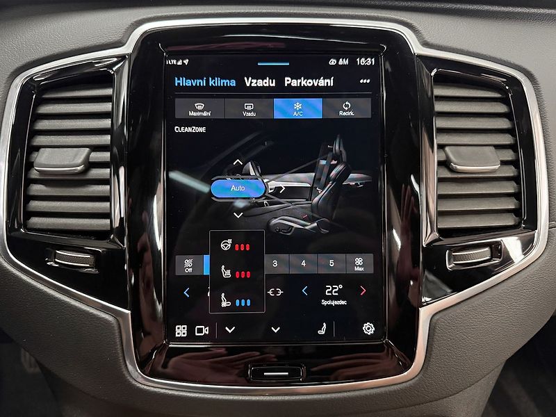 Volvo XC90 B6 AWD ULTIMATE BRIGHT, WEBAST - fotka 18 z 35