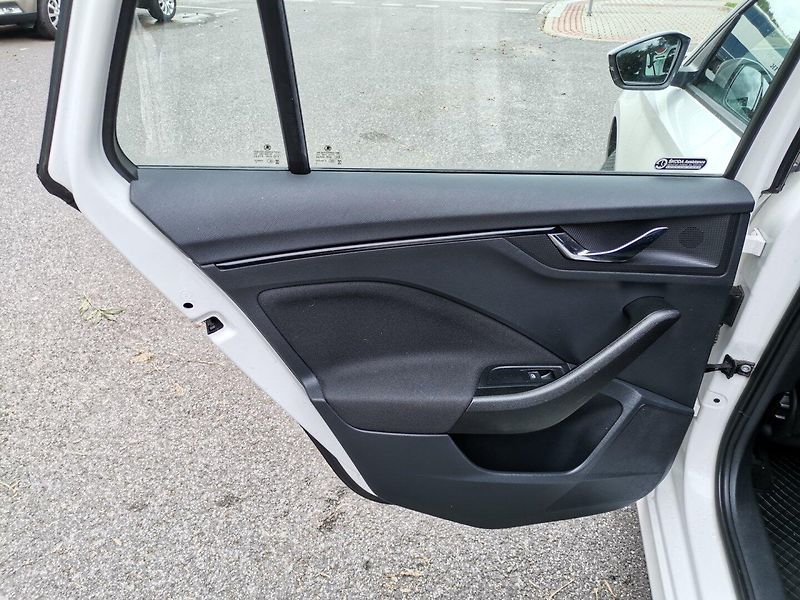 Škoda Kamiq (2020) 1.0TSi 85kw ACC PDC Winter - fotka 18 z 27
