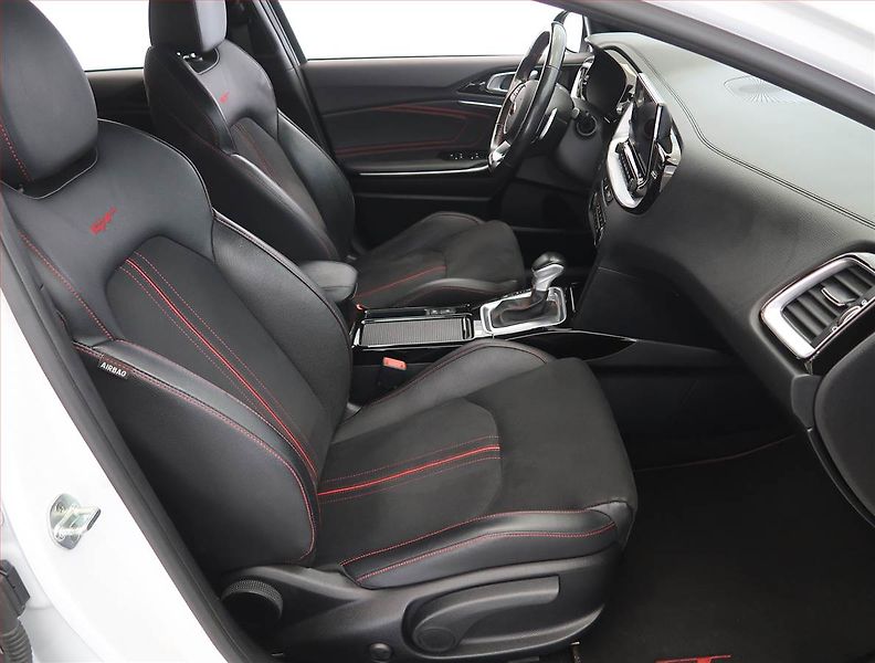 Kia Pro_Ceed (2019) GT 1.6 T-GDI, Automat - fotka 9 z 27