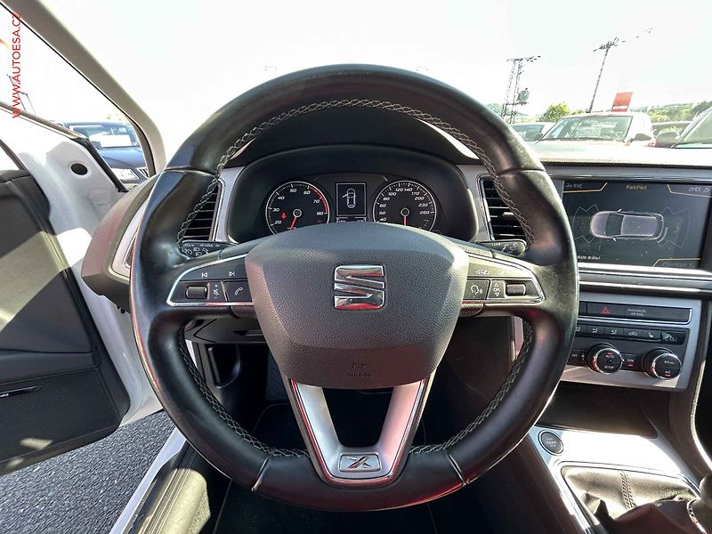 Seat Leon (2017) 1.4TSi, ČR, Ecellence, LED - fotka 12 z 18