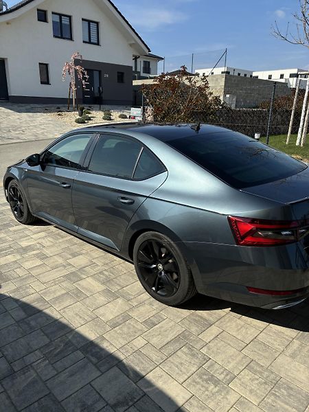 Škoda Superb (2021) - fotka 2 z 14