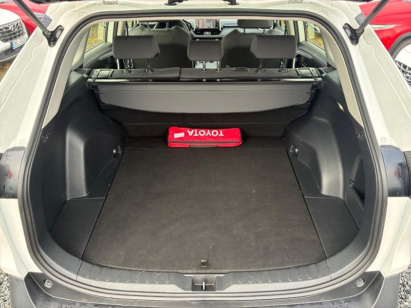 Toyota RAV4 (2022) ACTIVE 2.5HYBRID 131kW 4WD TAŽ - fotka 6 z 11