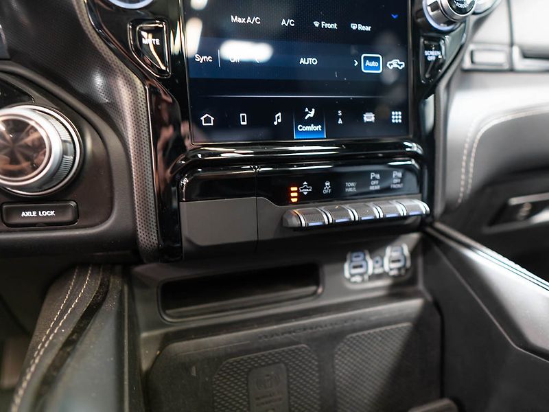 Dodge RAM (2022) 5.7 Limited Night Edition 22 - fotka 27 z 42