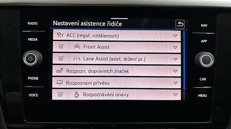 Volkswagen Arteon 2.0 TDI DSG Elegance Shooting - fotka 27 z 31