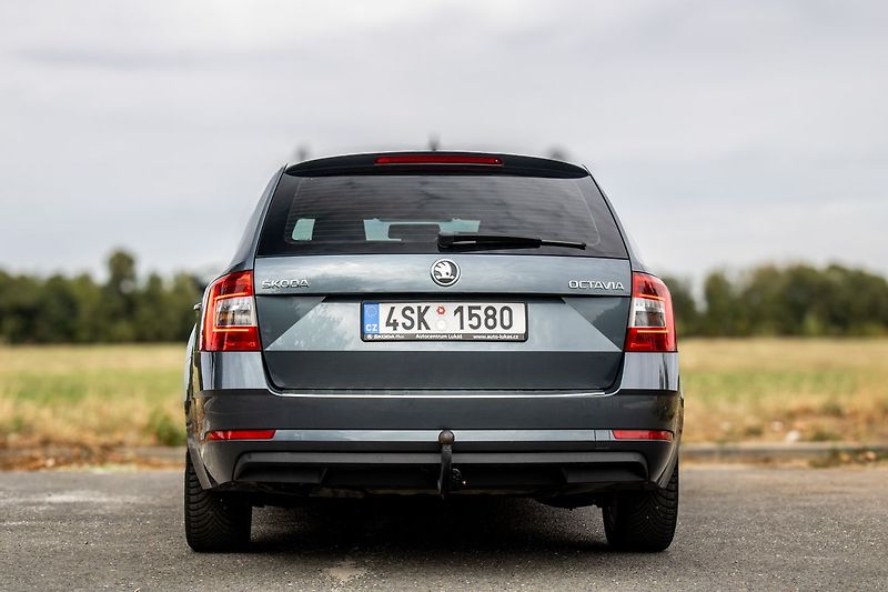 Škoda Octavia - fotka 6 z 21