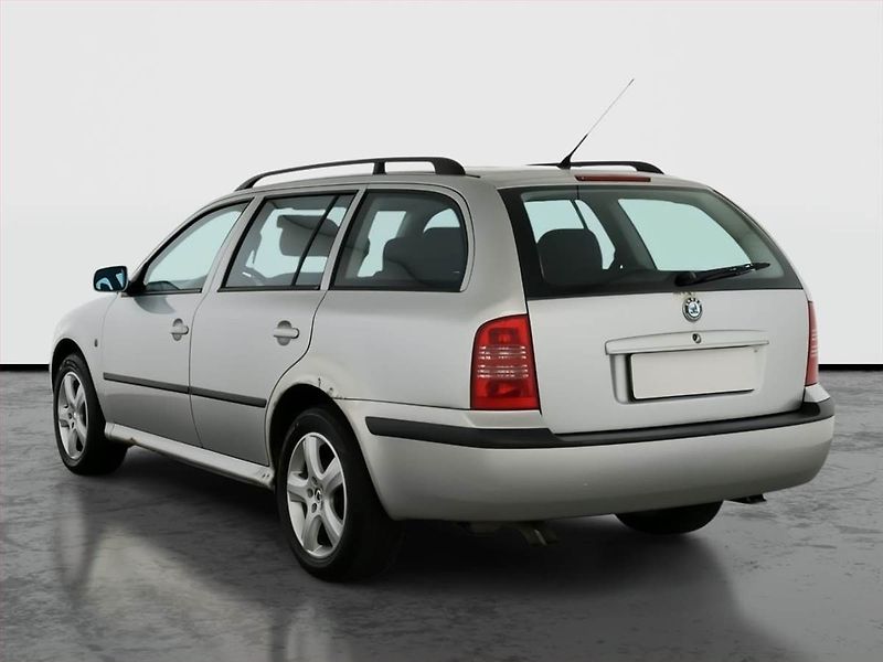 Škoda Octavia (2003) 1.6, nová STK, jezdí výborně - fotka 4 z 15