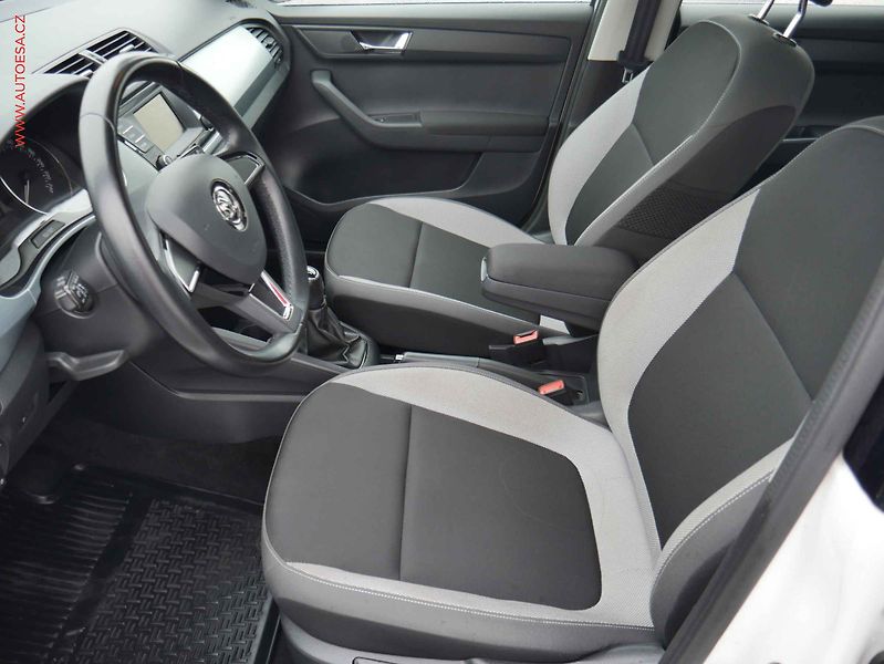 Škoda Fabia (2018) 1.0TSi, ČR, Ambition - fotka 9 z 20