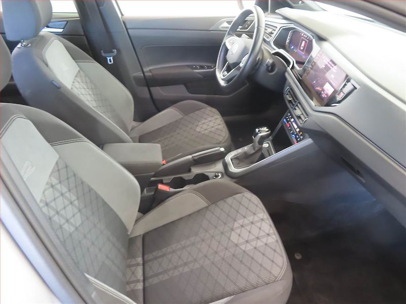 Volkswagen Taigo (2022) R-Line 1.5 TSI - fotka 9 z 14