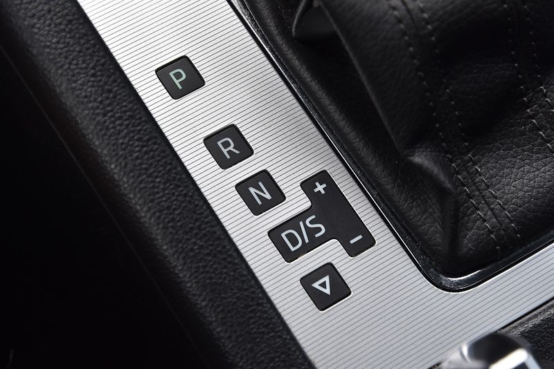 Škoda Octavia 2.0 TDi CR DSG STYLE,NAVI,TEMP - fotka 33 z 50