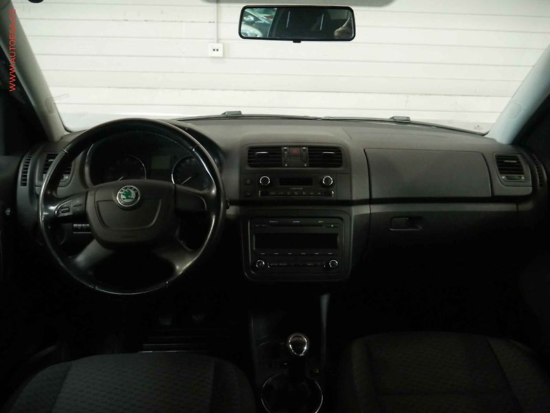 Škoda Roomster (2011) 1.2 TSi, 2.maj,ČR, servis - fotka 8 z 17