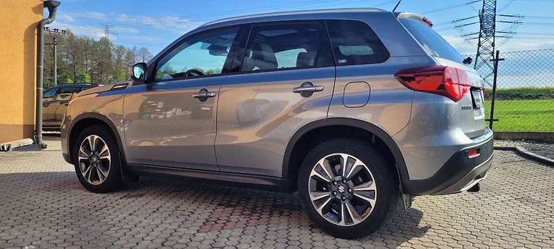 Suzuki Vitara (2018) 1,4 103kW DSG 4×4 BoosterJet - fotka 8 z 55