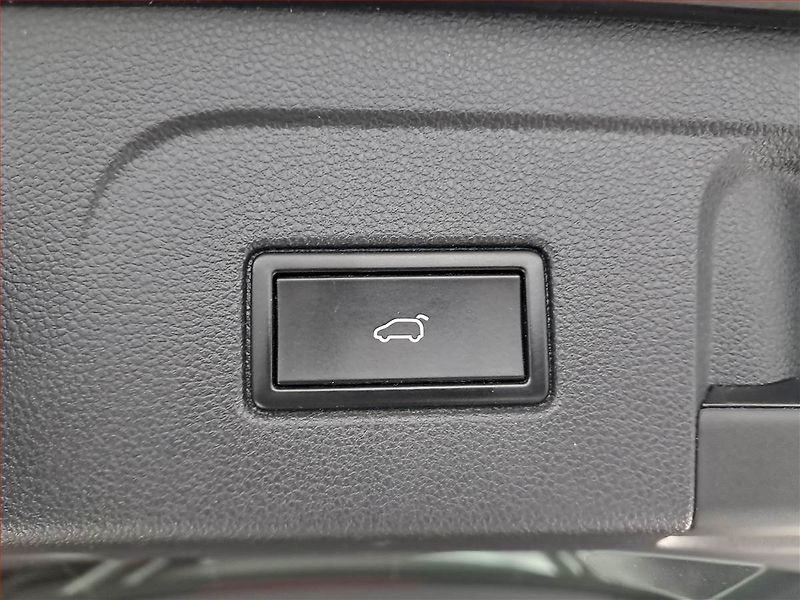 Volkswagen Touran (2017) 1.4 TSI, Navi, Tempomat - fotka 16 z 21