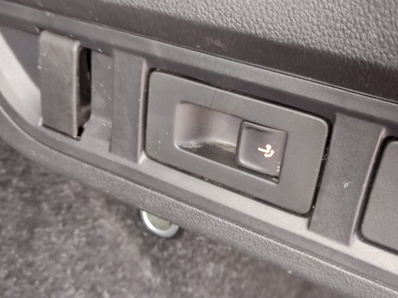 Škoda Octavia (2022) Combi Ambition Plus 2,0 Tdi 85 - fotka 35 z 36