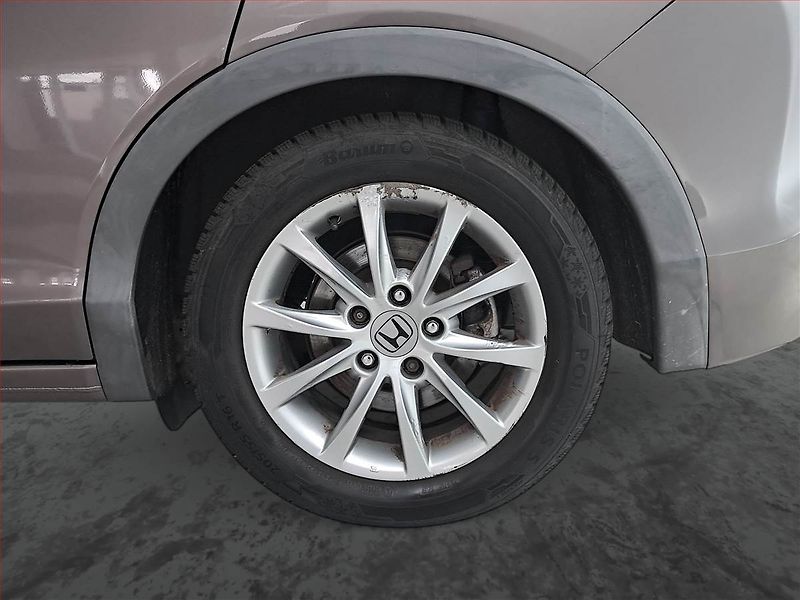 Honda Civic (2013) 1.4 i-VTEC - fotka 14 z 16