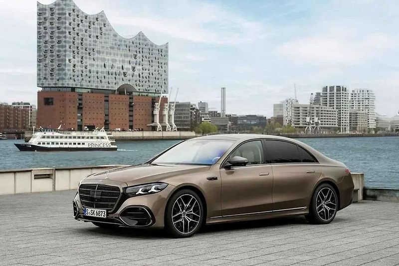 Mezi novými modely na trhu bude řada elektromobilů.