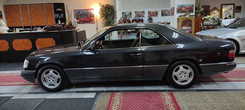Mercedes-Benz 124 (1994) 320 kupé - fotka 6 z 18
