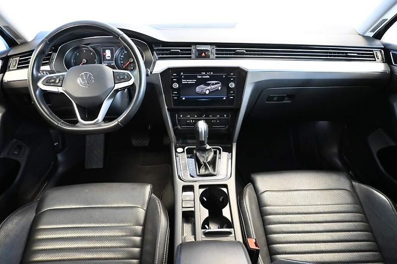 Volkswagen Passat (2023) 2.0 ELEGANCE LED MATRIX DSG AC - fotka 12 z 32