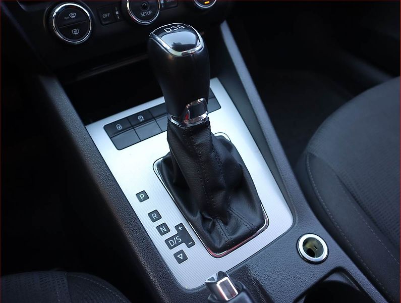 Škoda Octavia (2015) 2.0 TDI, Automat, Serv.kniha - fotka 13 z 20