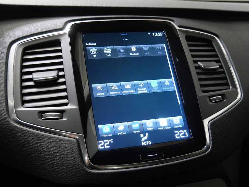 Volvo XC90 - fotka 21 z 27