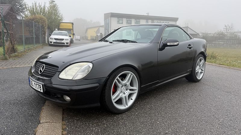 Mercedes-Benz SLK (2000) 320 AUT 160KW MB KOLA18 KLIMA - fotka 2 z 24