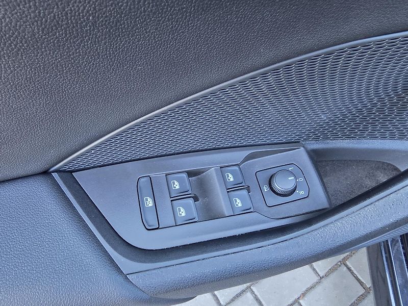 Škoda Octavia (2023) 2.0TDI AMBITON ČR NOVÉ 1.MAJ - fotka 13 z 17