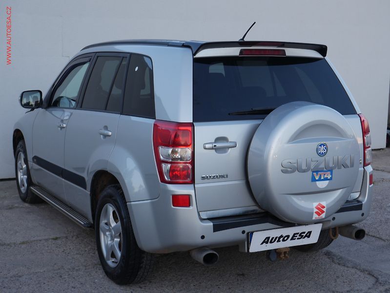 Suzuki Grand Vitara (2010) 2.4.i 4x4, ČR, Výhř.sed, TZ - fotka 4 z 15