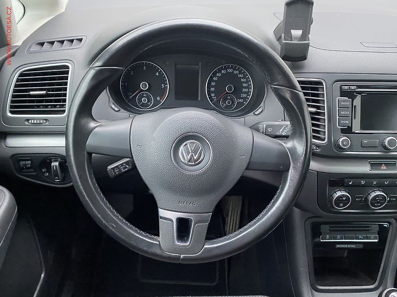 Volkswagen Sharan (2015) 2.0 TDI 4X4, 7míst - fotka 11 z 19