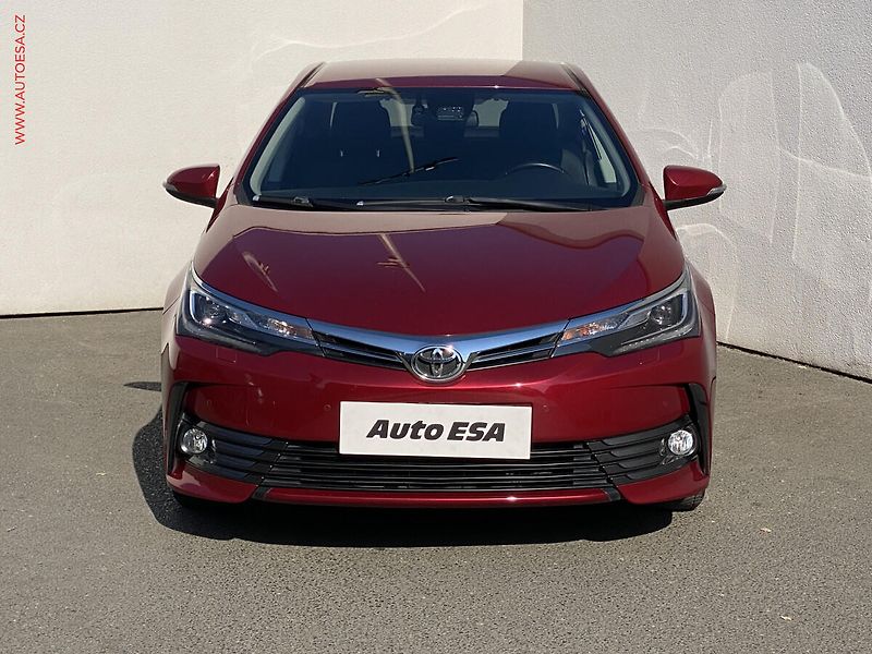 Toyota Corolla (2016) 1.6i, ČR, Xenon, AC - fotka 2 z 17