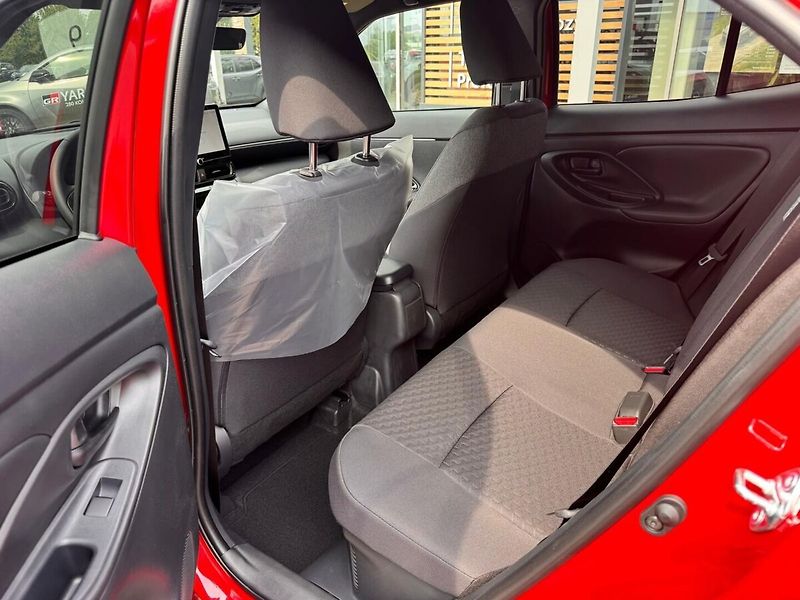 Toyota Yaris Cross 1.5 Style 4x2 - fotka 13 z 13