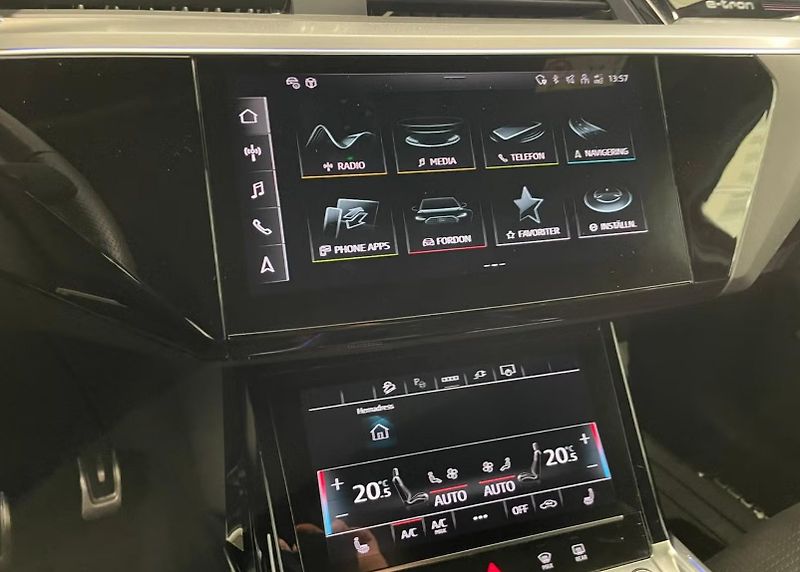 Audi Q8 e-tron 55 Q S-Line 360k Tažné SoH 94% - fotka 28 z 30
