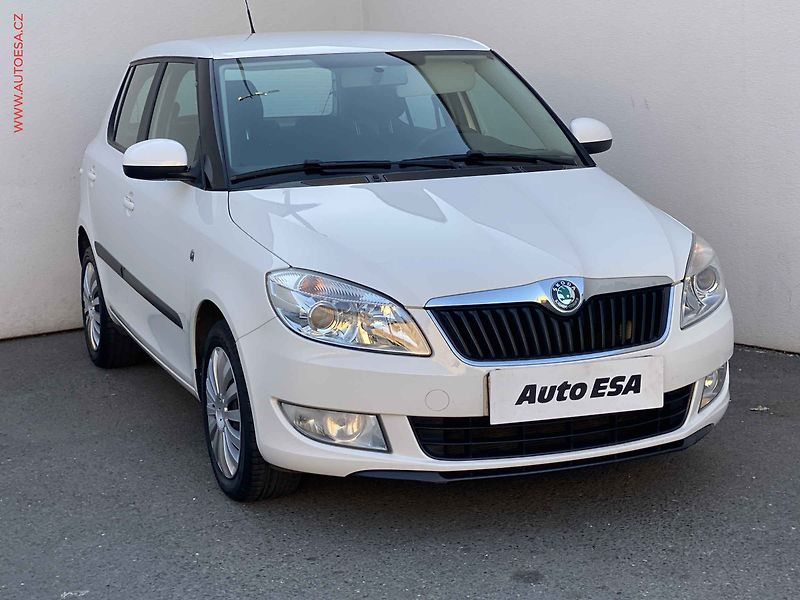 Škoda Fabia (2011) 1.2 TSi, Ambition, DSG, park - fotografie inzerátu