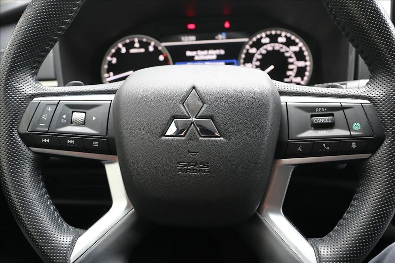Mitsubishi Outlander 2,4 7míst, intense - fotka 31 z 70