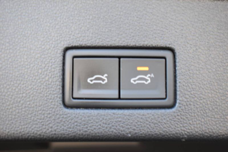Volkswagen Touareg (2022) 3.0TDI 210kW 4Motion, LED Matr - fotka 12 z 32