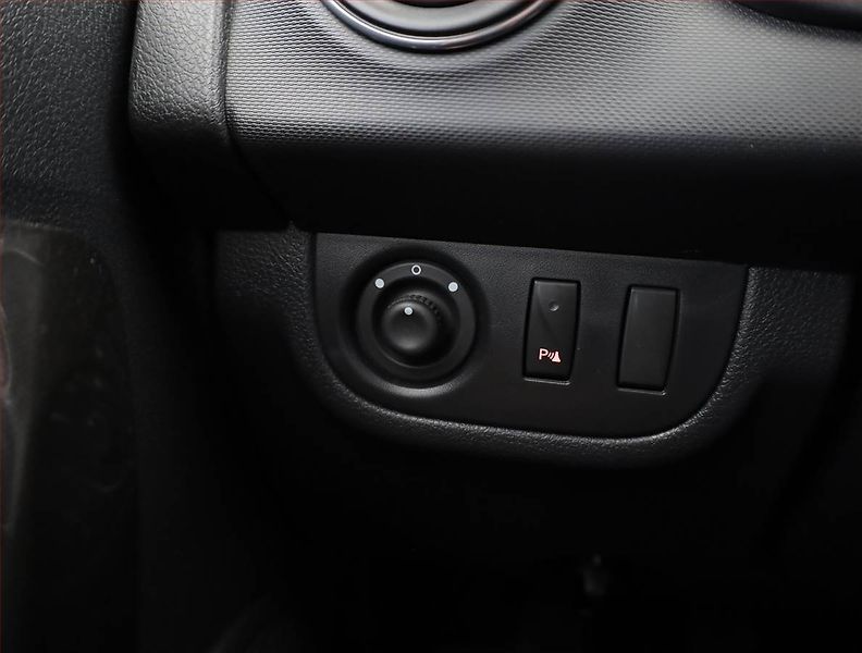 Dacia Logan (2019) 1.0 SCe, Park. senzory - fotka 13 z 15