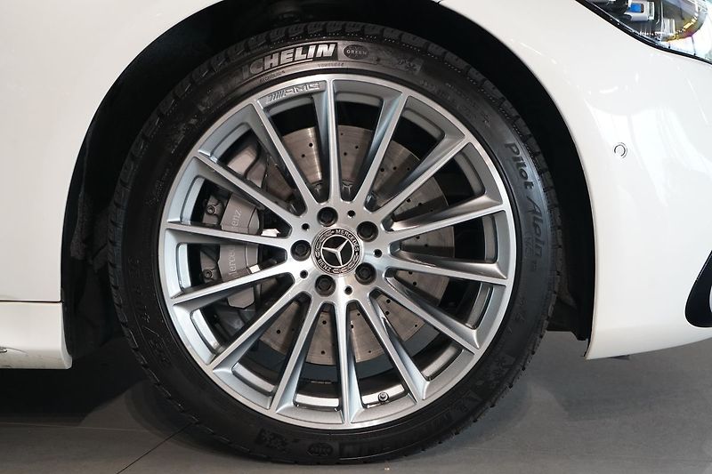 Mercedes-Benz Třídy S 400d 4MATIC L, AMG, Panorama - fotka 7 z 50