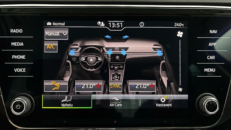Škoda Superb 1.5 TSI DSG Style - fotka 25 z 27