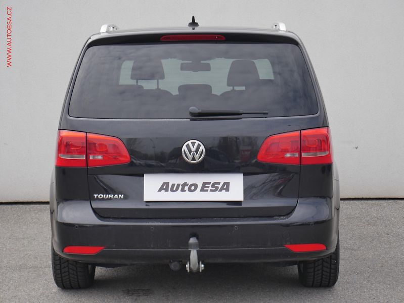 Volkswagen Touran (2012) 2.0 TDi, Comfortline - fotka 5 z 21