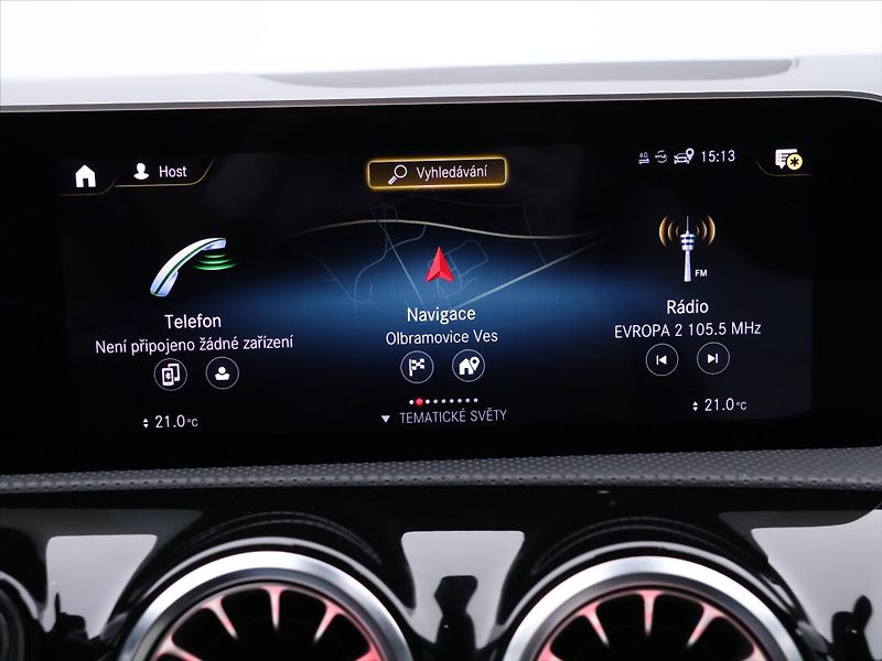 Mercedes-Benz CLA 2,0 35 AMG 225kW 4MATIC DPH CZ - fotka 25 z 40