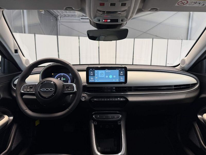 Fiat 600 (2026) La Prima BEV 54kWh 156k - fotka 7 z 23