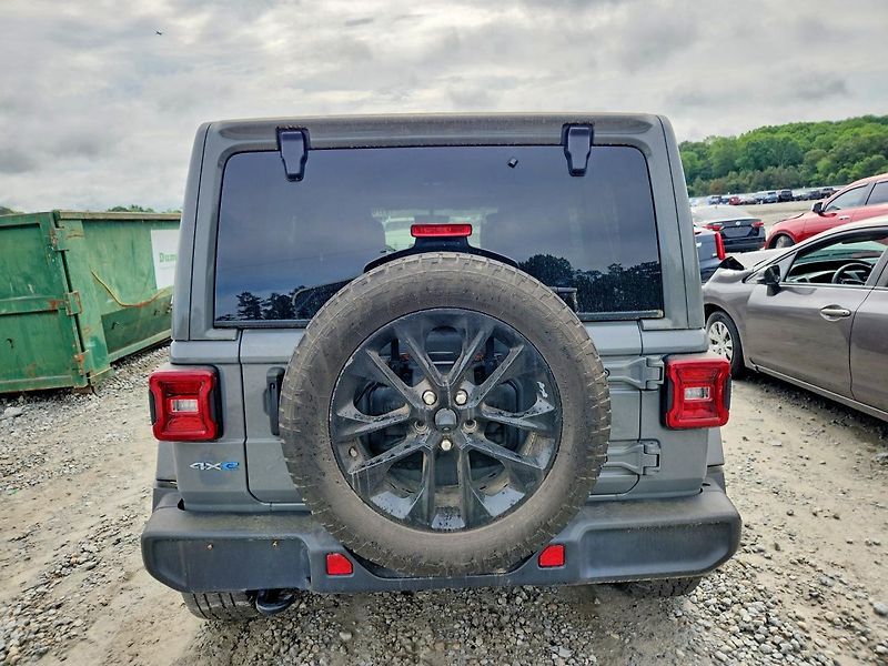 Jeep Wrangler (2021) Auto na cestě - fotka 6 z 12