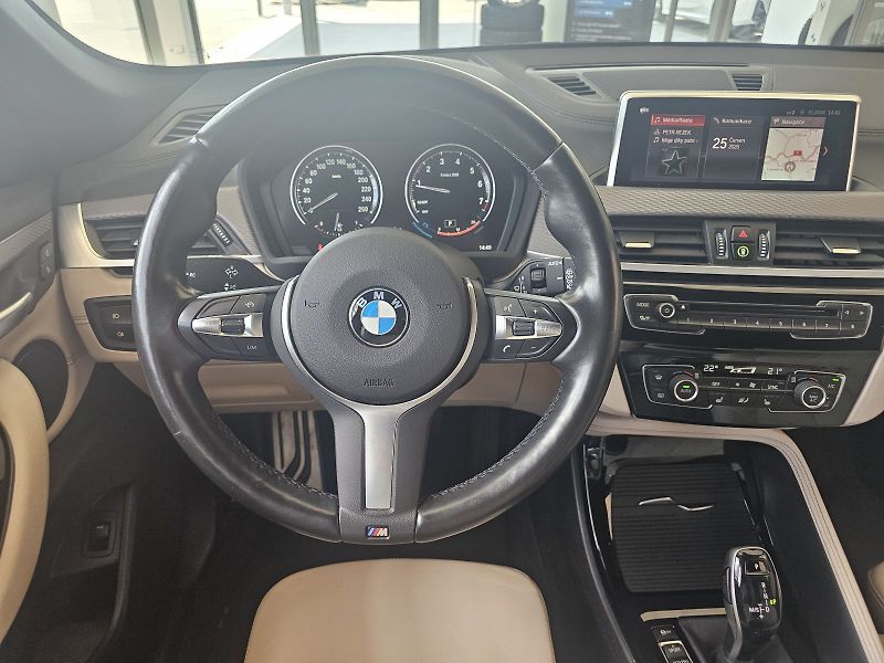 BMW X2 xDrive20i - fotka 17 z 24