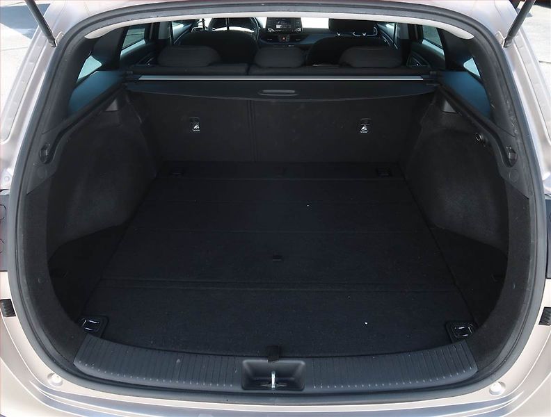 Hyundai i30 (2017) 1.0 T-GDI, Serv.kniha - fotka 13 z 18