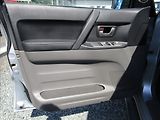 Mitsubishi Pajero 3.2 Di-D, 4x4, aut. klima, 7 m - náhled 17