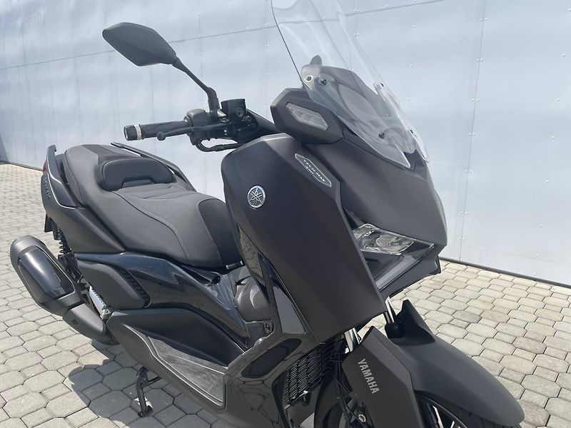 Yamaha (2025) XMAX 300 Tech Max EU5+ - fotka 4 z 10