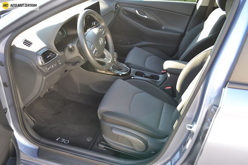 Hyundai i30 WG 1.5T-GDI 103KW DCT FAMILY N - fotka 21 z 47