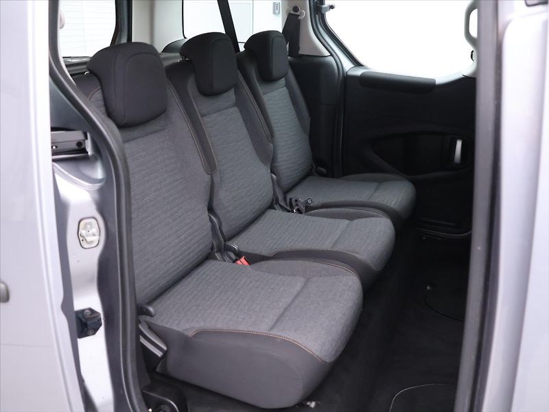 Citroën Berlingo 1,2 PT 81kW XTR Multispace 1Ma - fotka 13 z 33