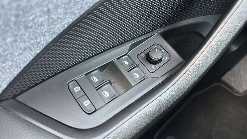 Škoda Octavia Top Selection 1,5 TSI 110kW MT - fotka 20 z 30